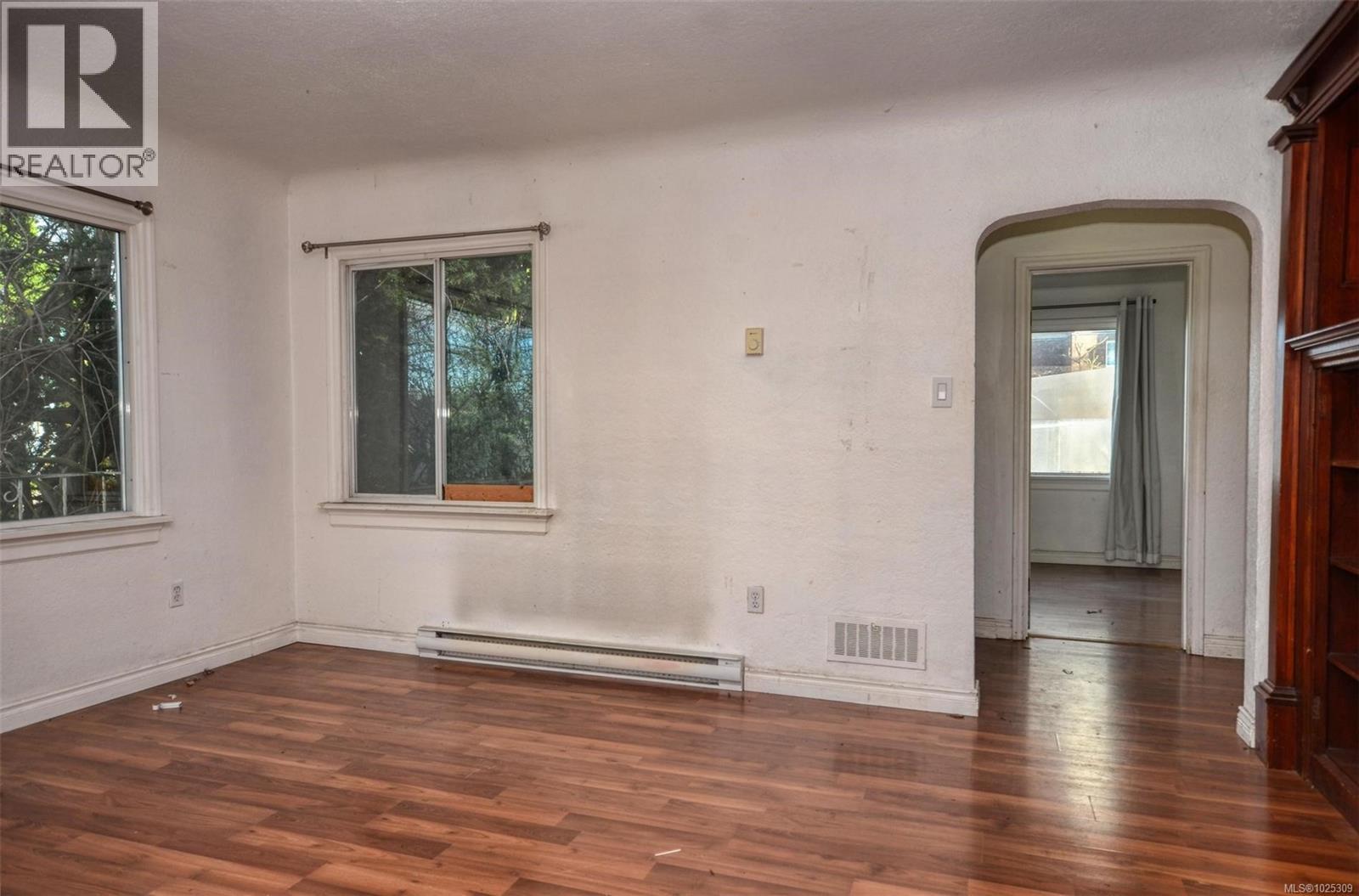 1237 Hillside Ave, Victoria