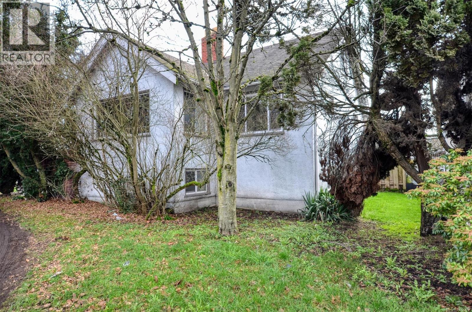 1237 Hillside Ave, Victoria