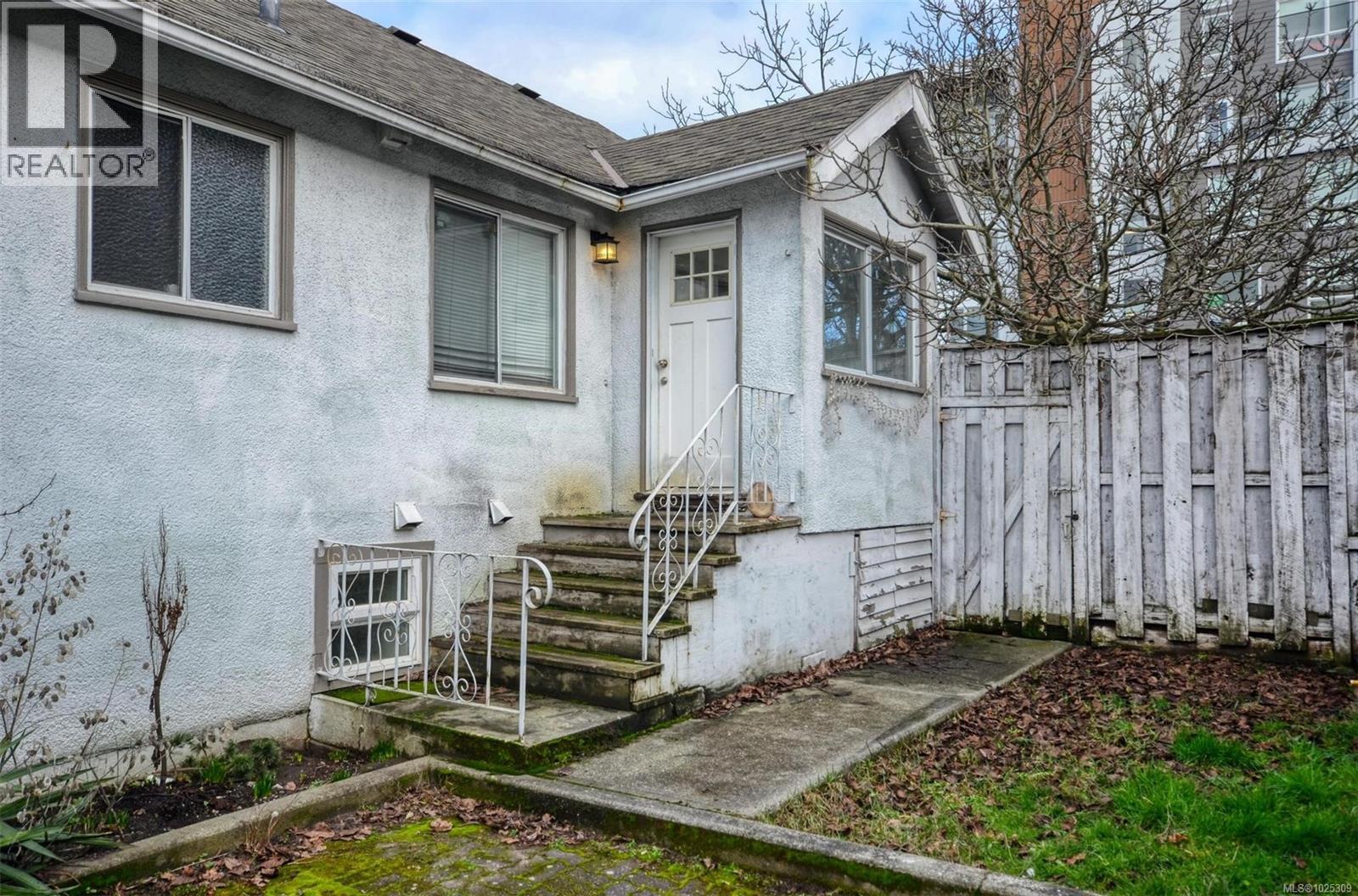 1237 Hillside Ave, Victoria