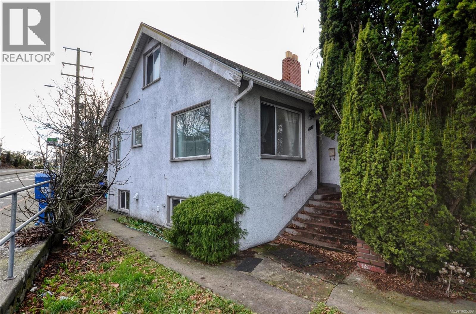 1237 Hillside Ave, Victoria