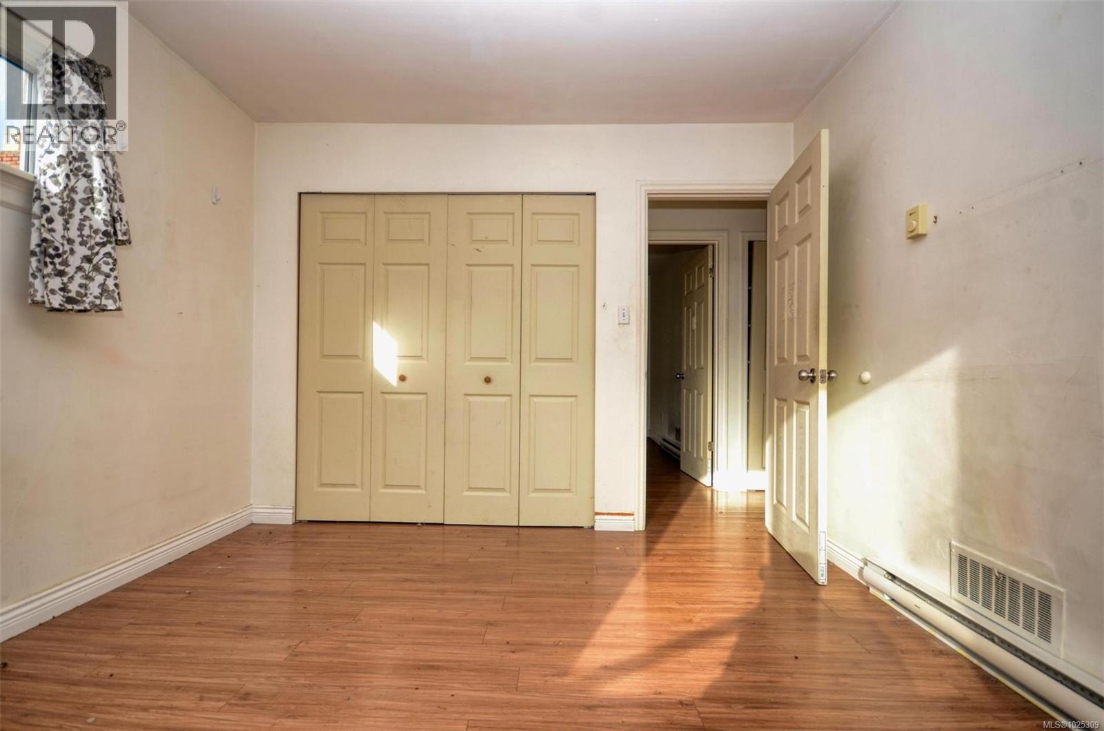 1237 Hillside Ave, Victoria