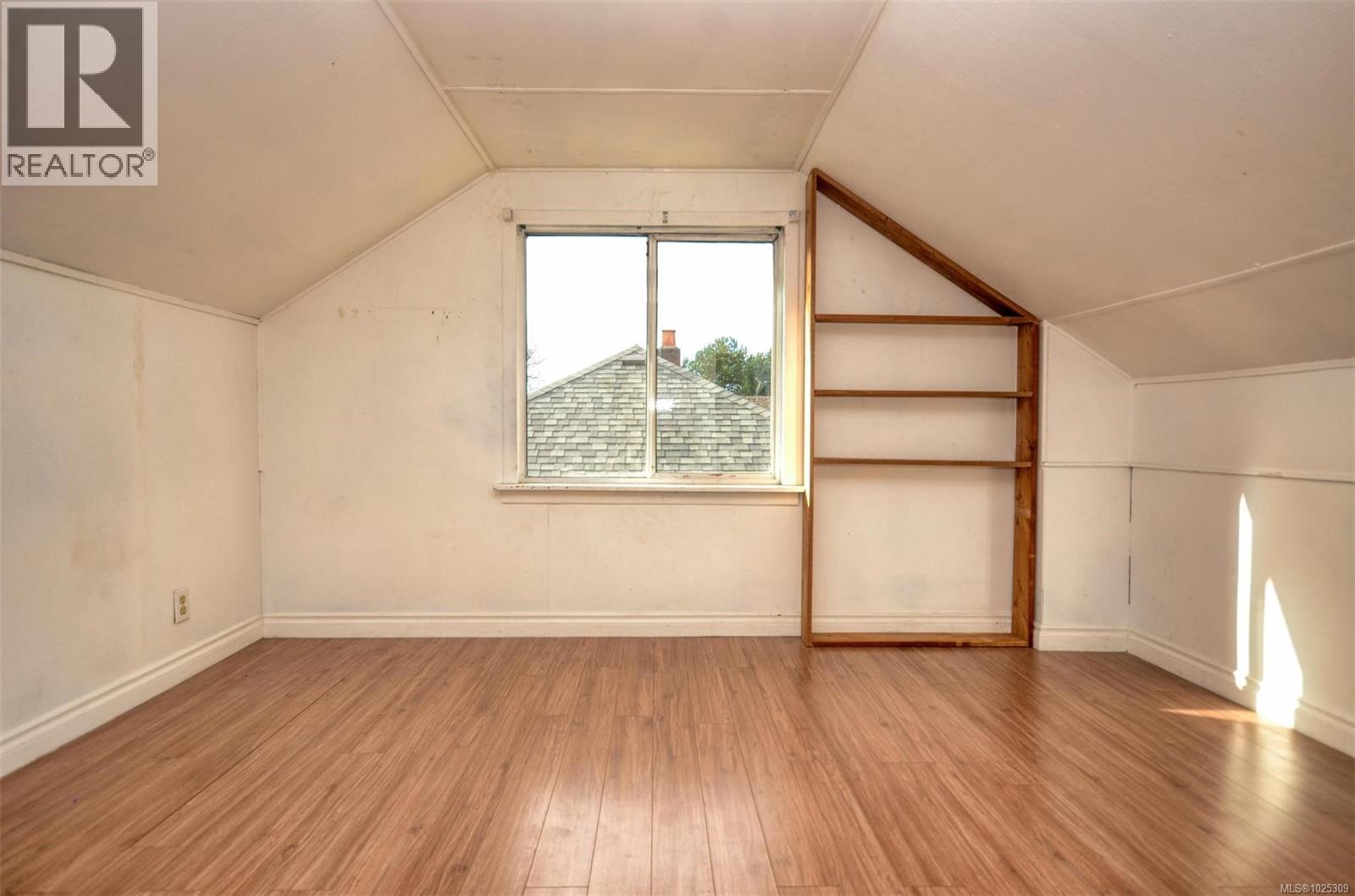 1237 Hillside Ave, Victoria