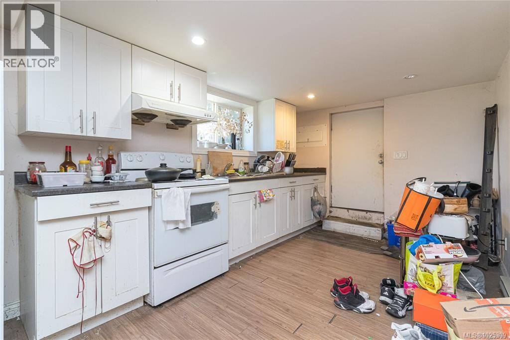 1237 Hillside Ave, Victoria