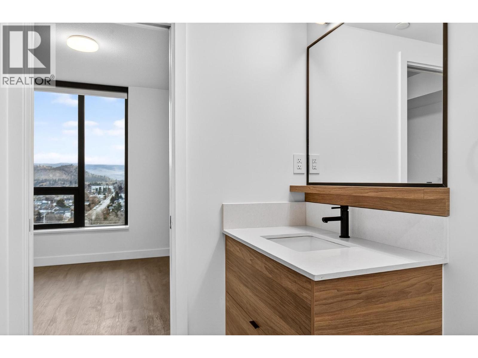 1301 1471 St Paul Street, Kelowna