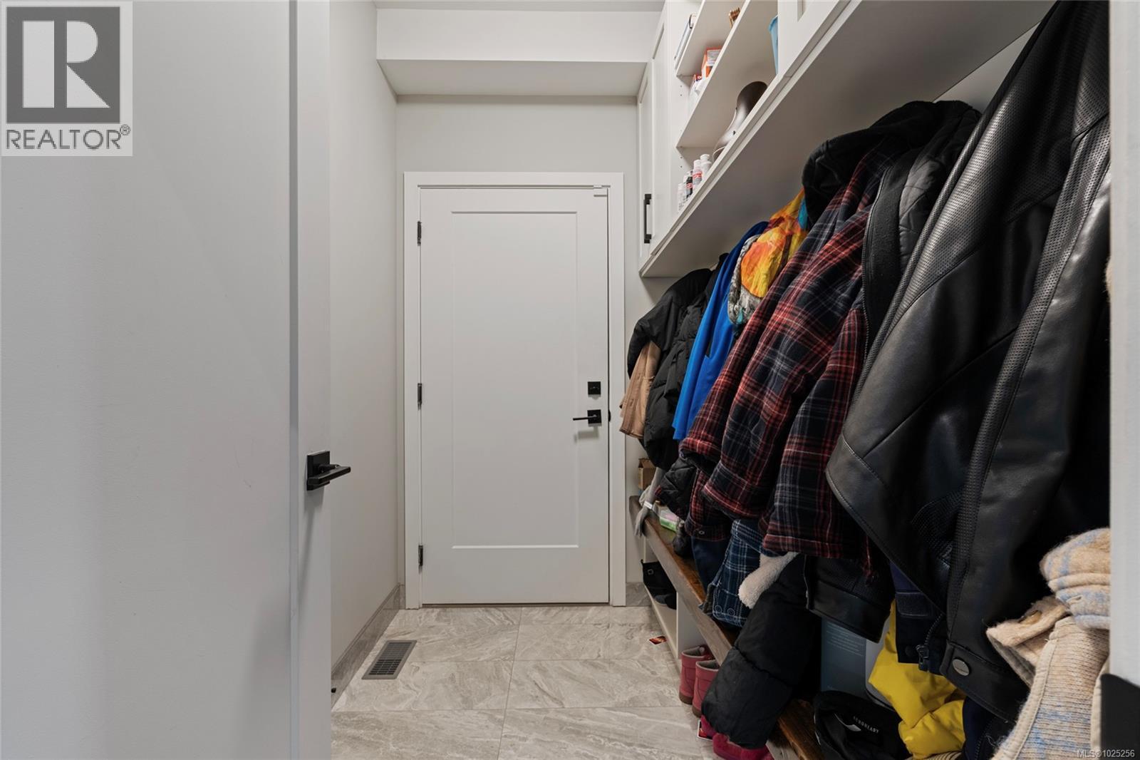  25 Tuzo Court, View Royal