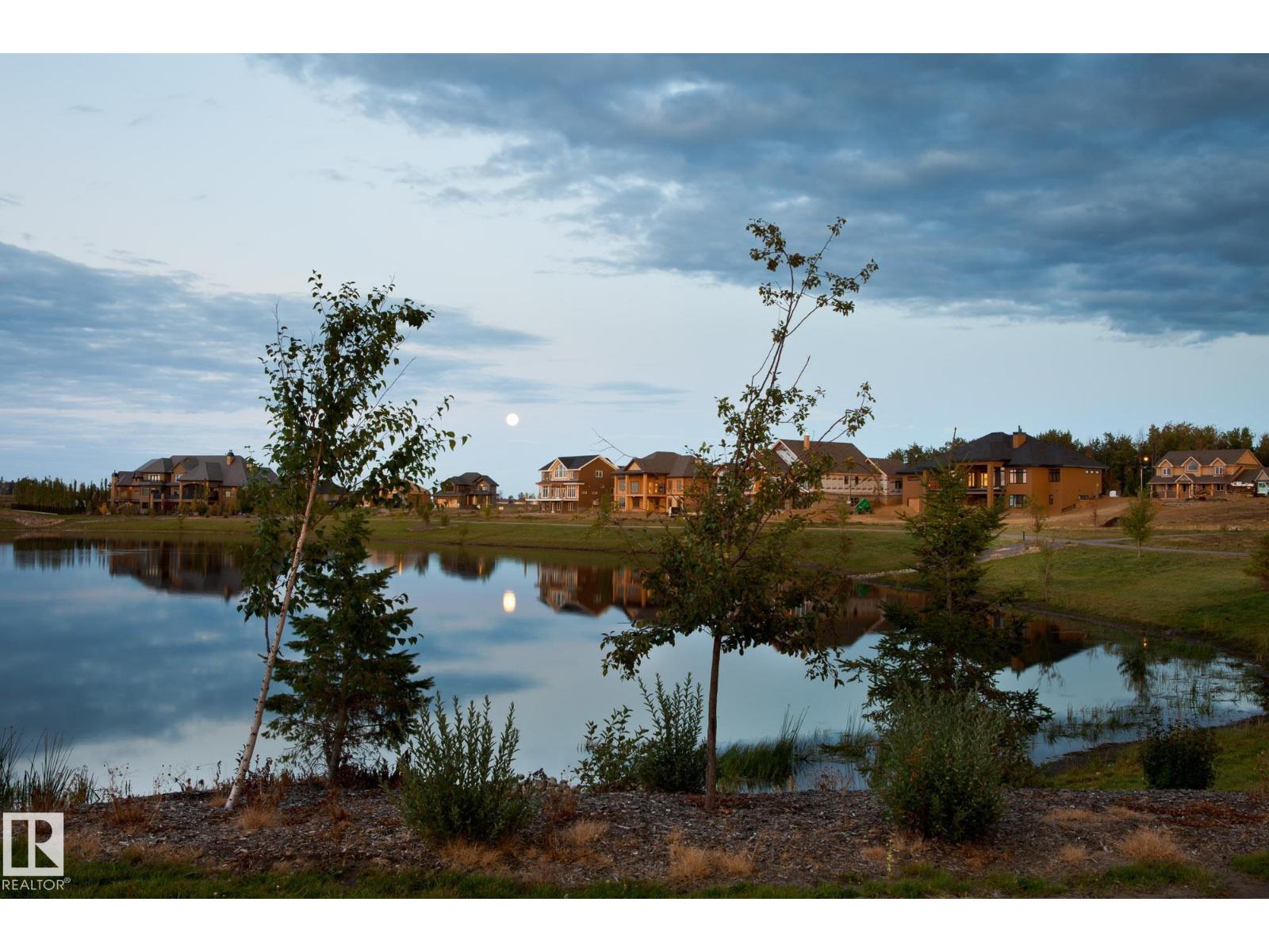 1077 GENESIS LAKE BV, Stony Plain
