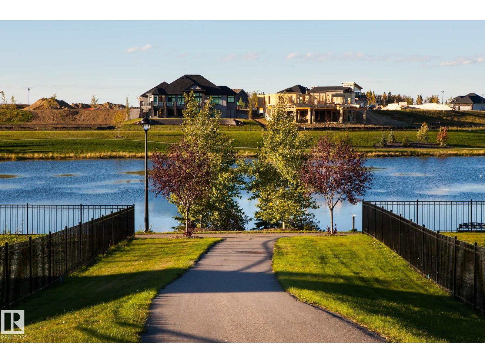 1077 GENESIS LAKE BV, Stony Plain