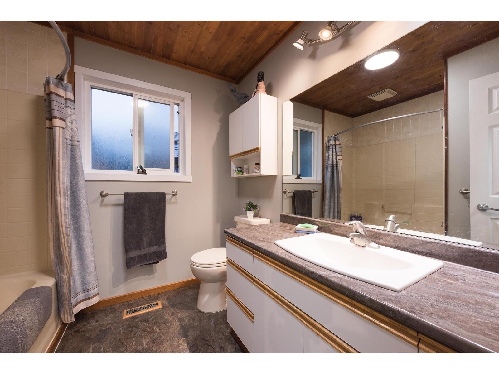 10283 KENT ROAD, Fairfield Island, Chilliwack