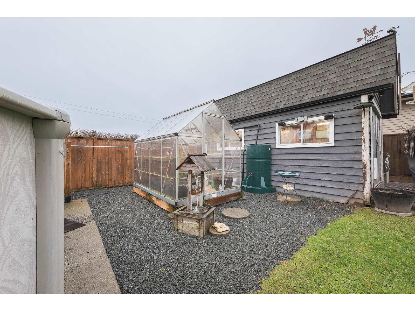 10283 KENT ROAD, Fairfield Island, Chilliwack