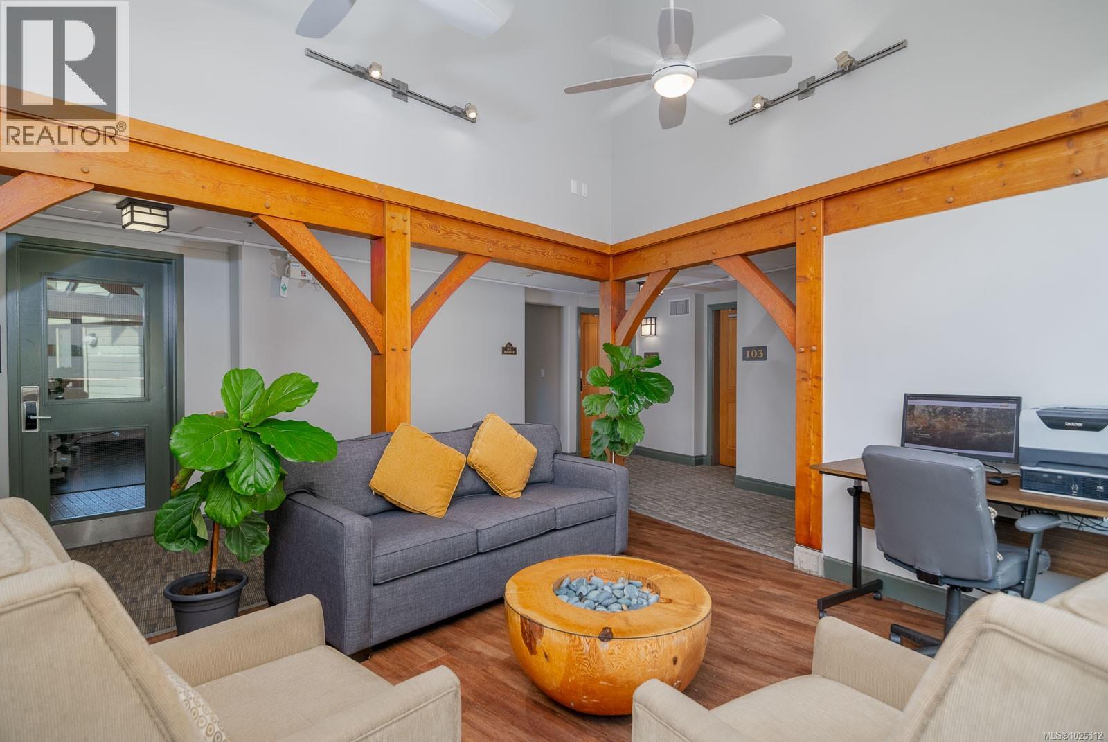 106D 1800 Riverside Lane, Courtenay