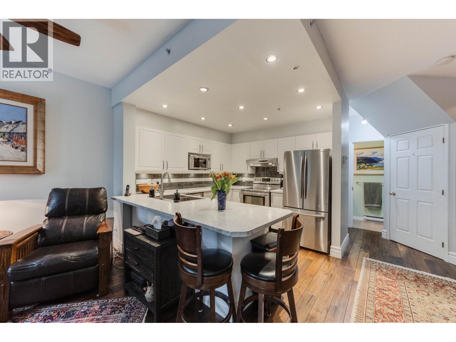 116 3600 WINDCREST DRIVE, North Vancouver