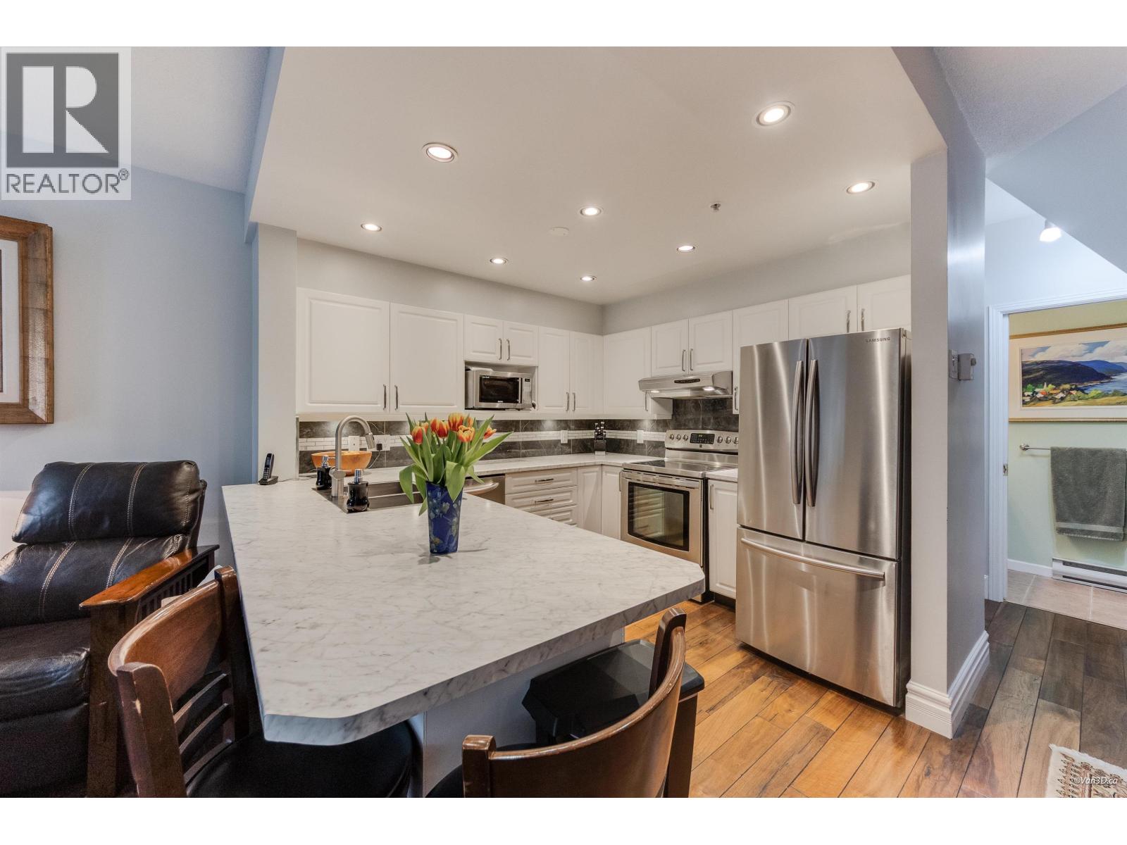 116 3600 WINDCREST DRIVE, North Vancouver