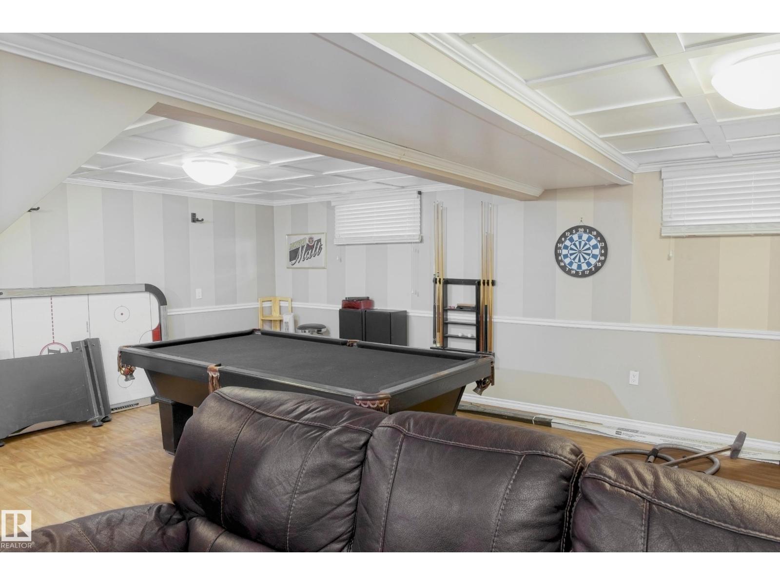 5226 43 ST - 43