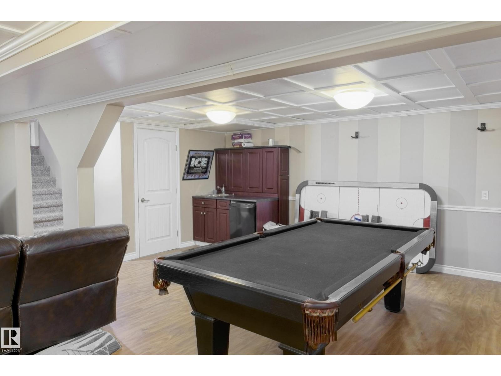5226 43 ST - 44