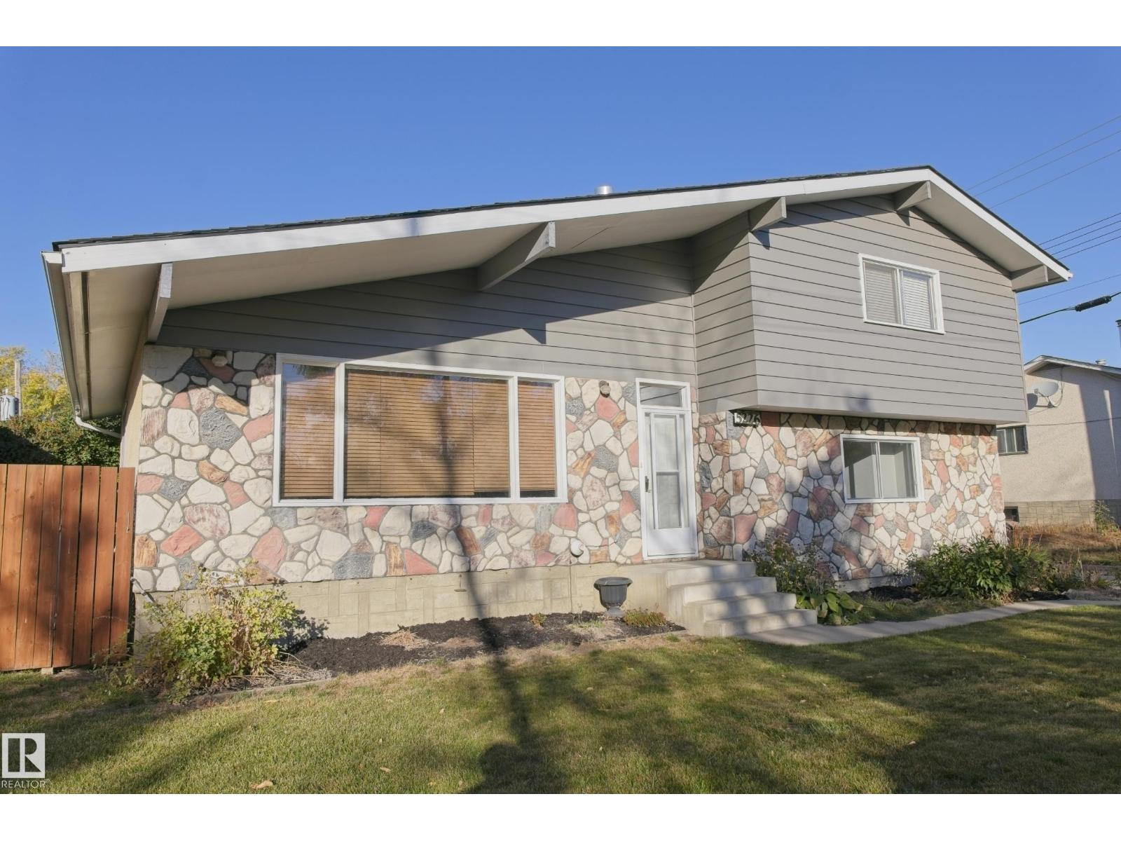 5226 43 ST - 71