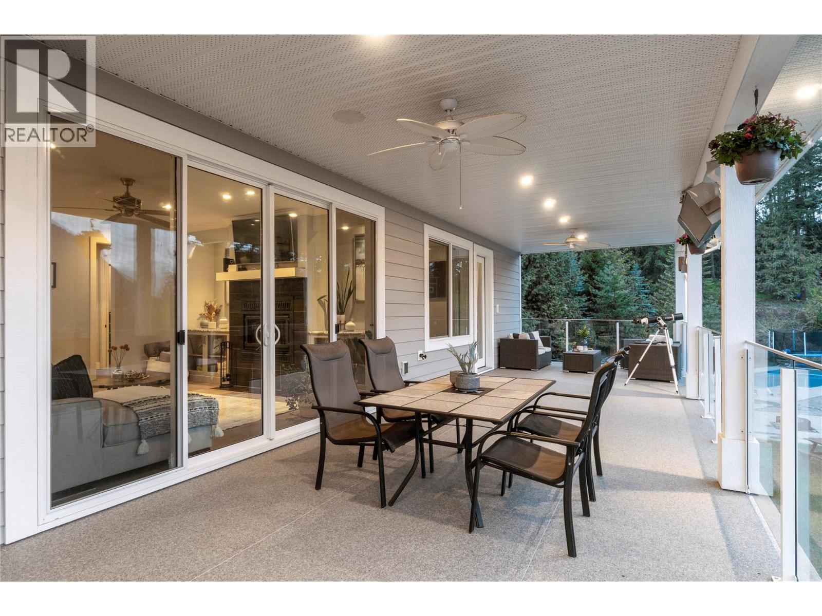  2030 Canoe Beach Drive Northeast, Salmon Arm