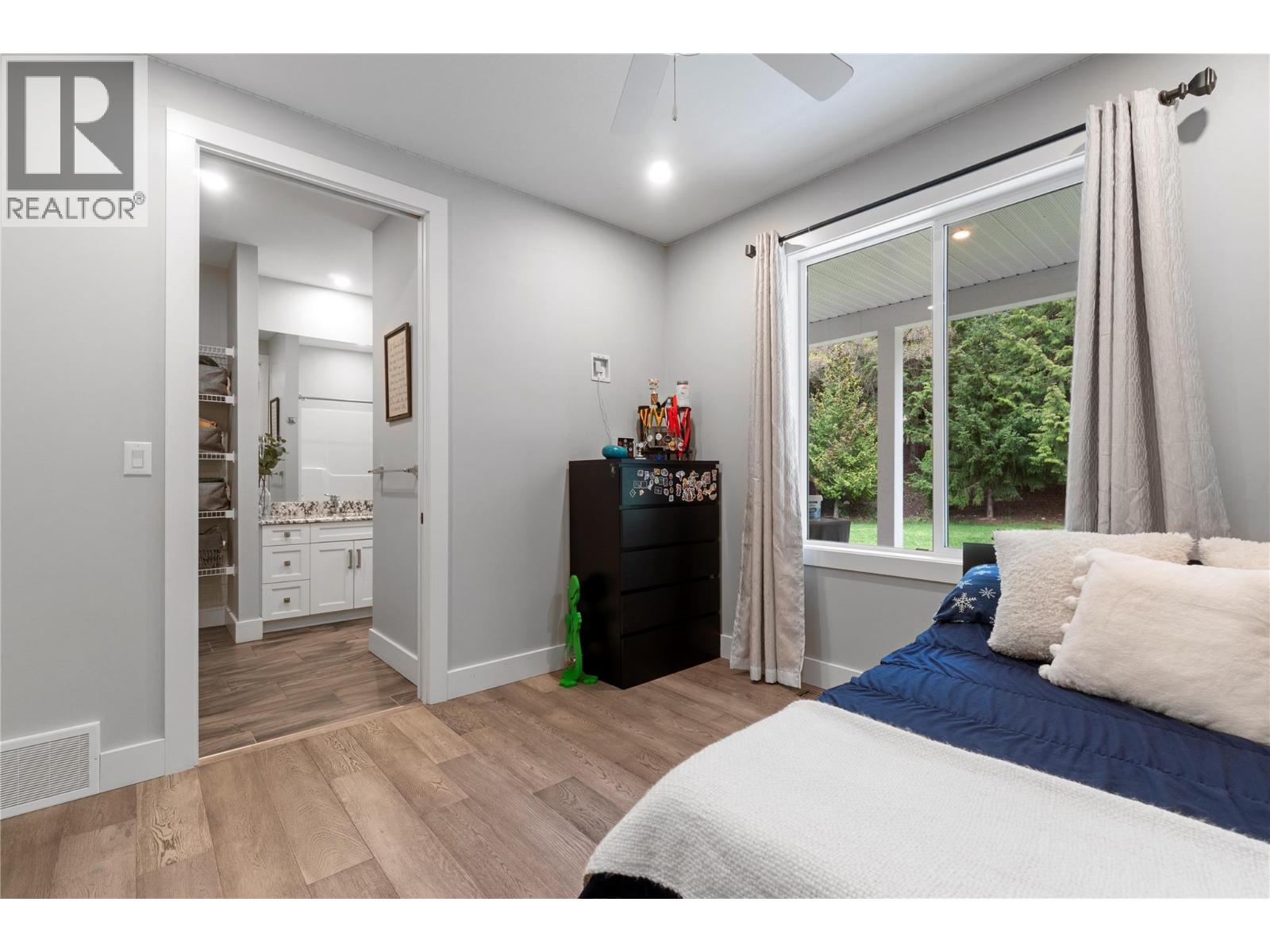  2030 Canoe Beach Drive Northeast, Salmon Arm