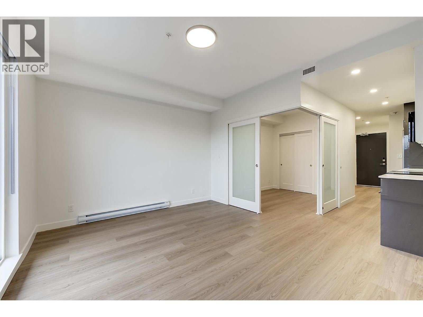 #203 1380 Pridham Avenue - 15