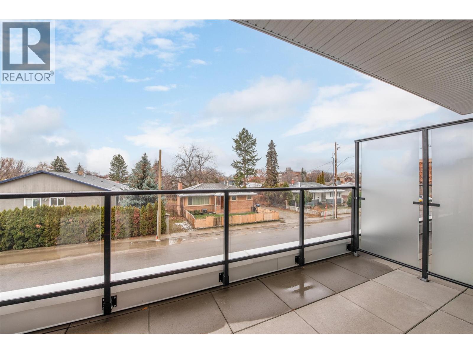 #203 1380 Pridham Avenue - 9