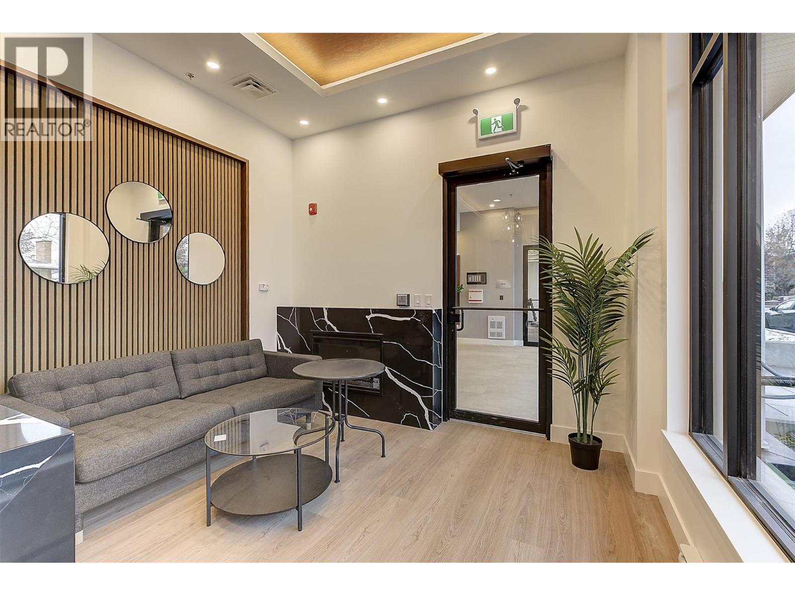 #203 1380 Pridham Avenue - 33