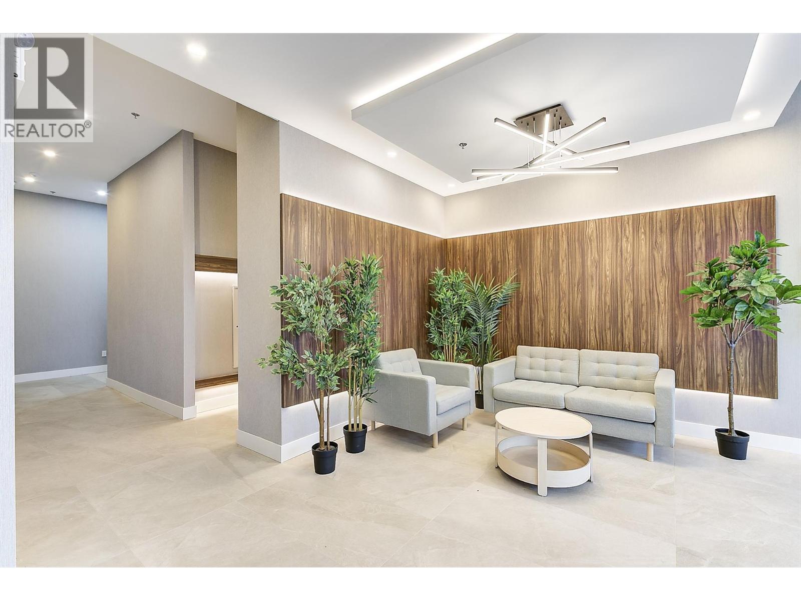 #203 1380 Pridham Avenue - 4