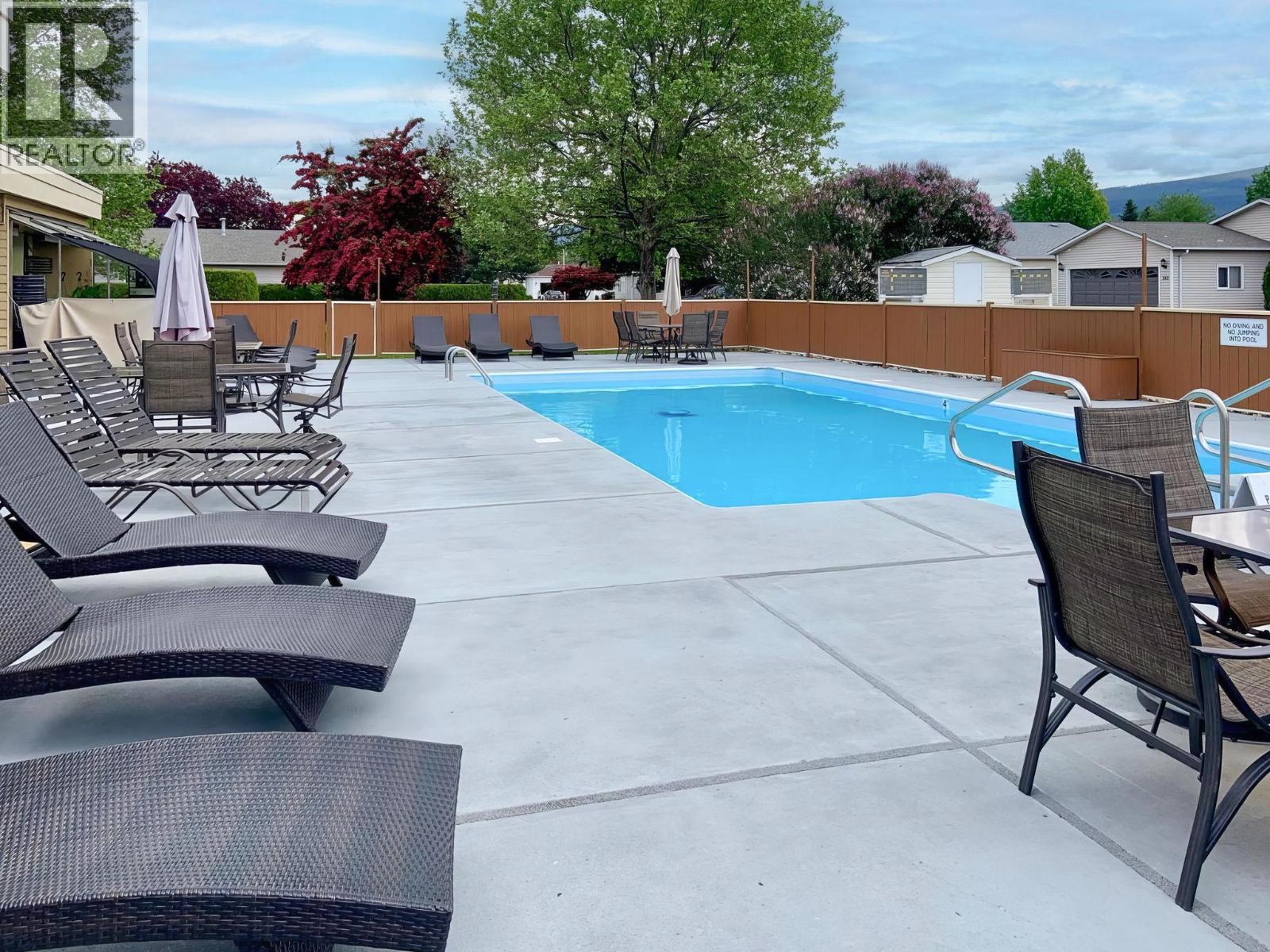 495 1255 Raymer Avenue, Kelowna