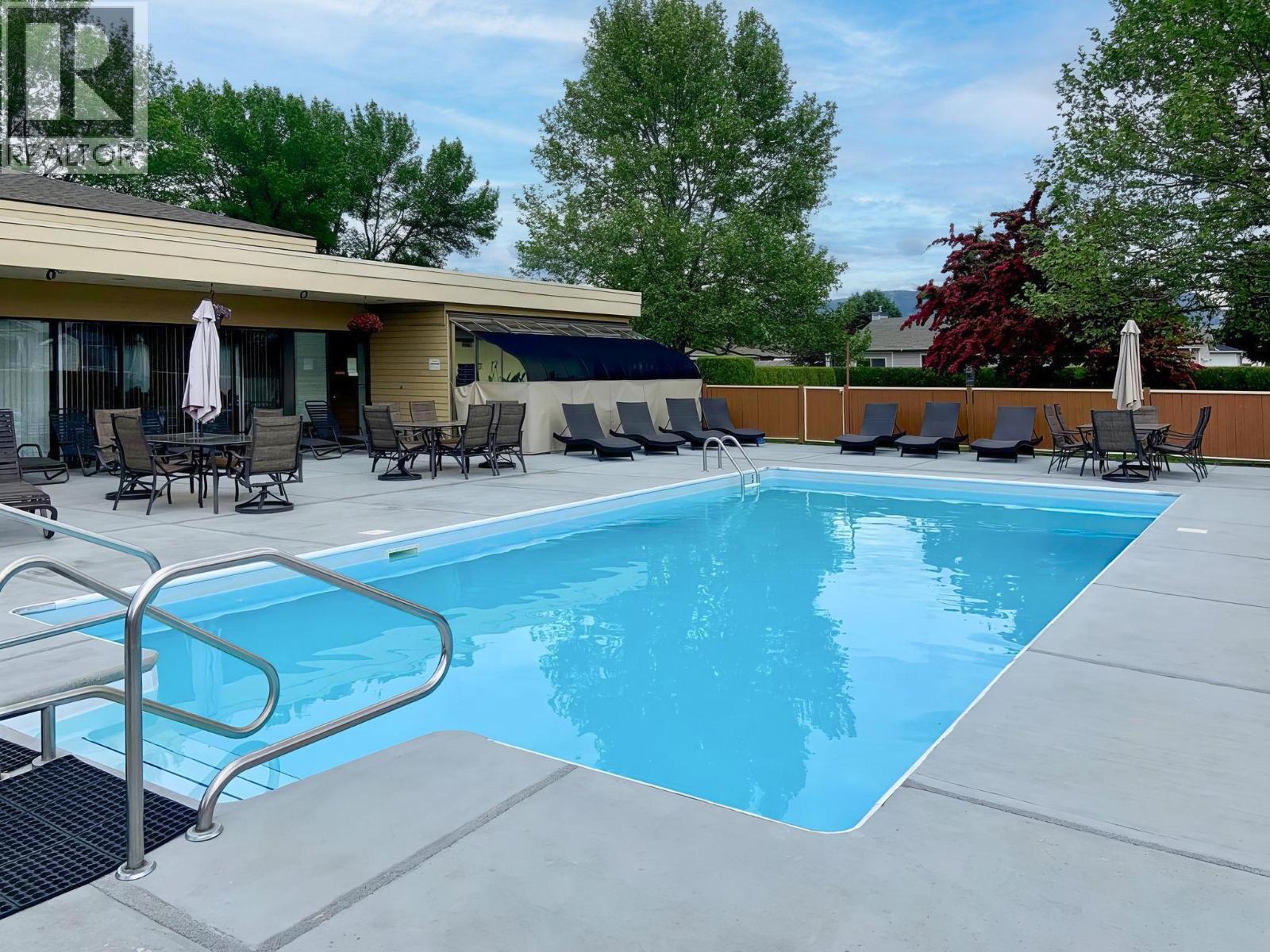 495 1255 Raymer Avenue, Kelowna