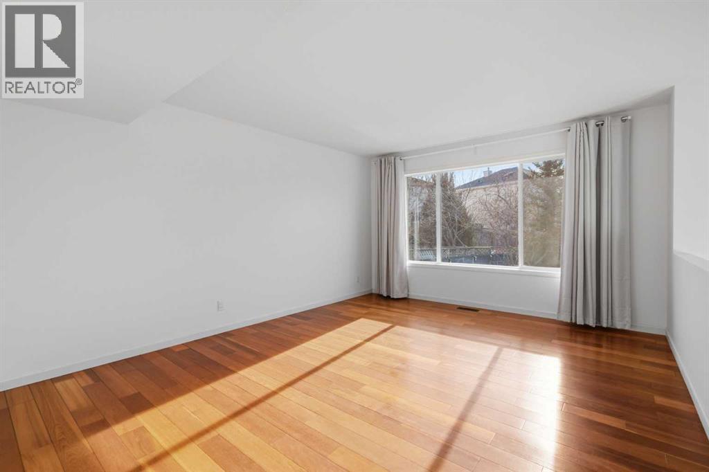 Single Family House for Sale in  Douglas Glen Grove SE Douglasdale/Glen Calgary 