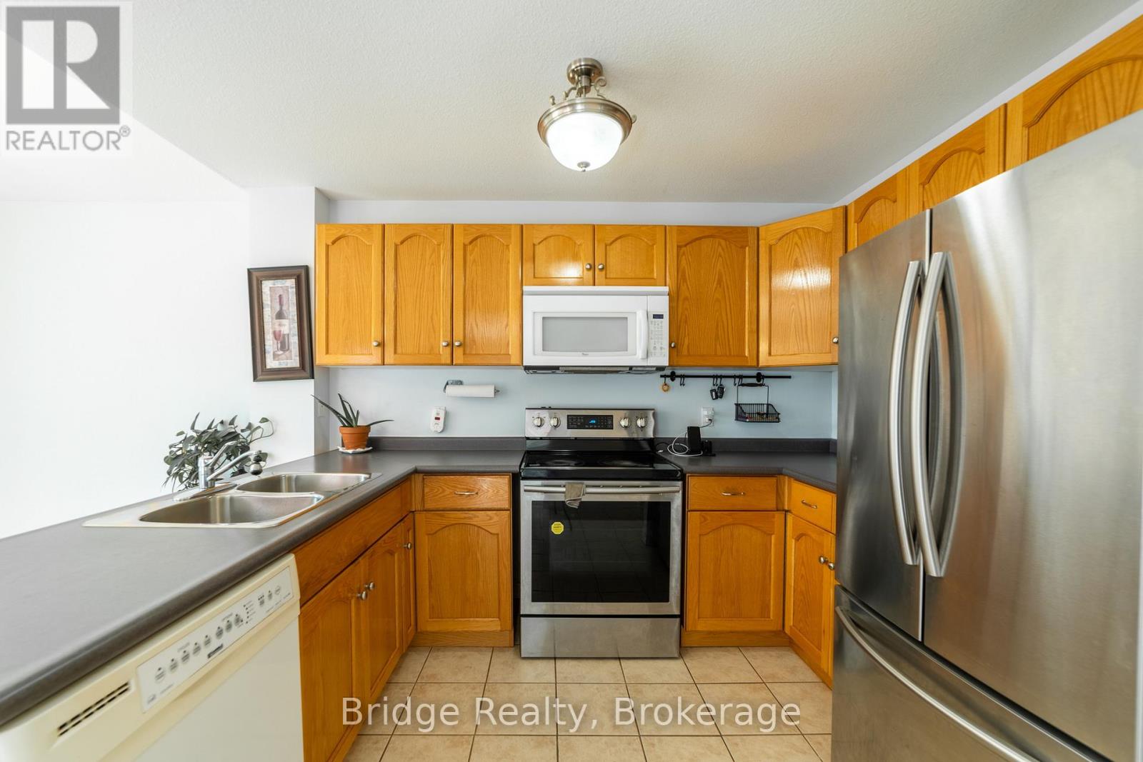 551 ONTARIO STREET - 11