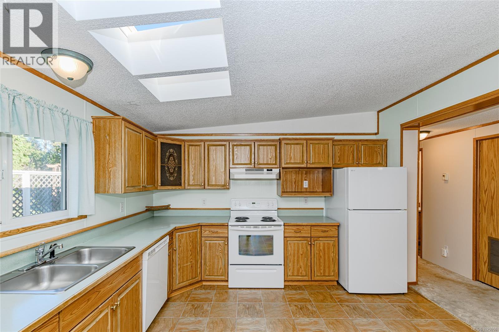 #1 7109 WEST COAST RD - 16