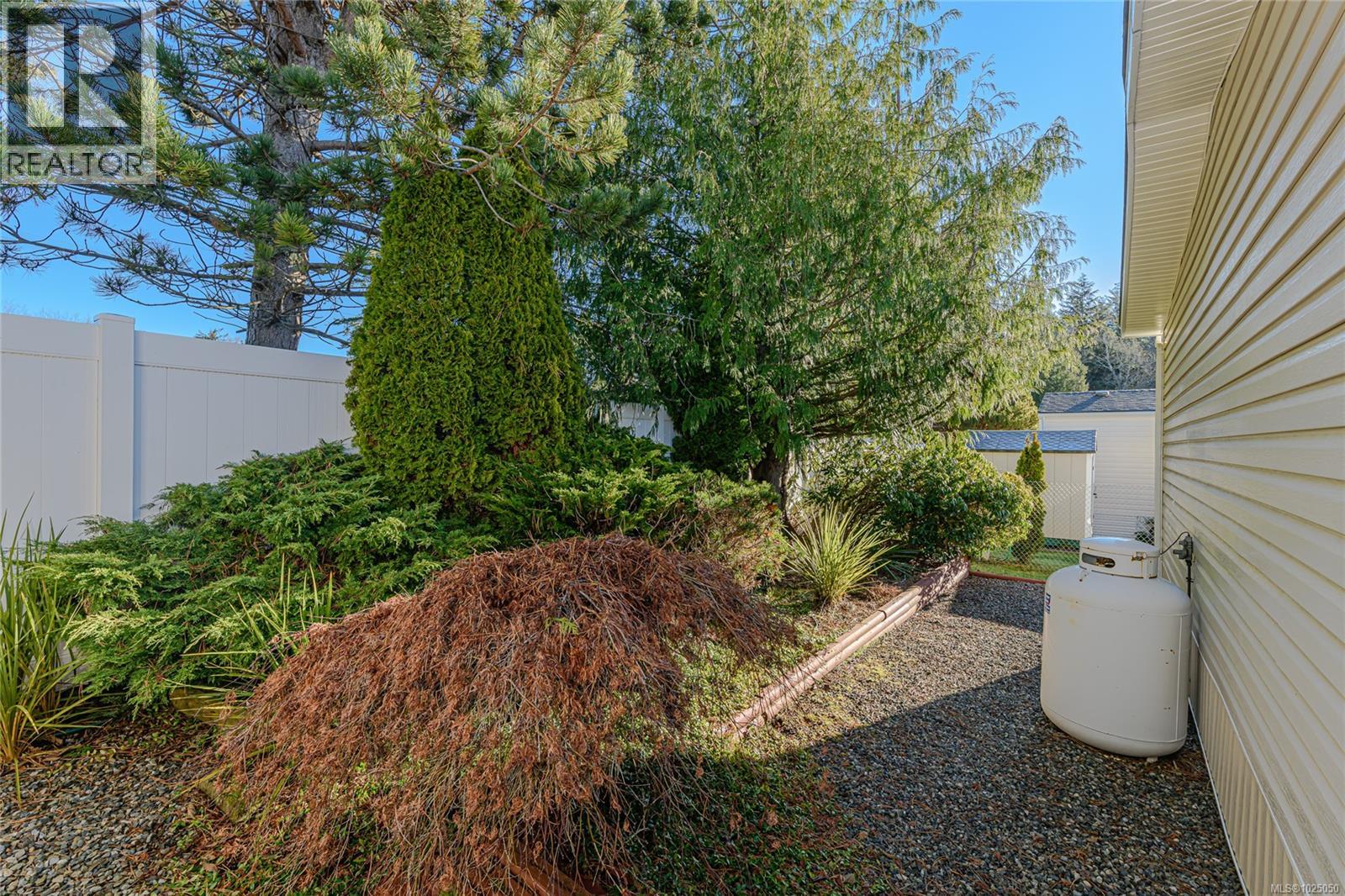 #1 7109 WEST COAST RD - 34