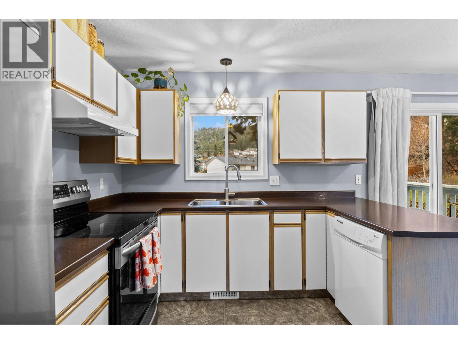 3536 Ashley Court, West Kelowna