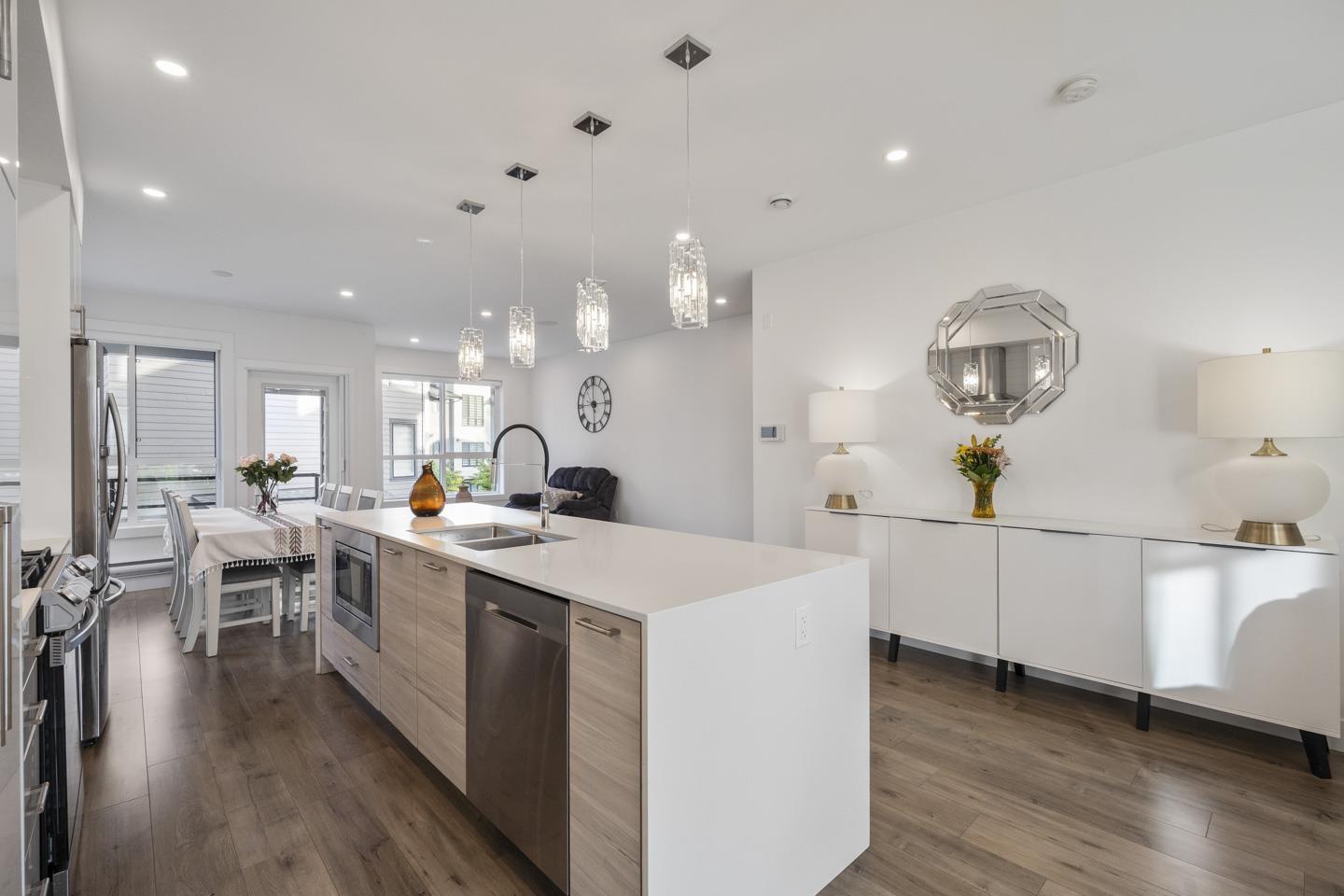 41 7177 194A Street - photo 2