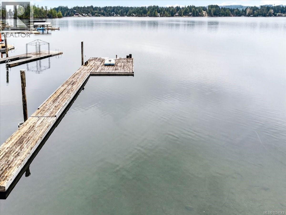 10258 STIRLING ARM CRES - 6