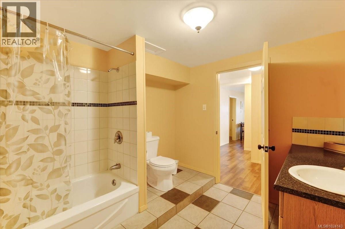 10258 STIRLING ARM CRES - 31