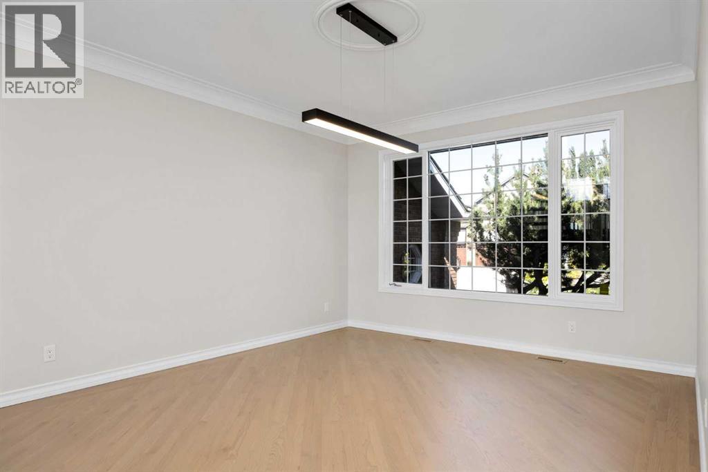 Single Family House for Sale in  Douglas Woods Manor SE Douglasdale/Glen Calgary 