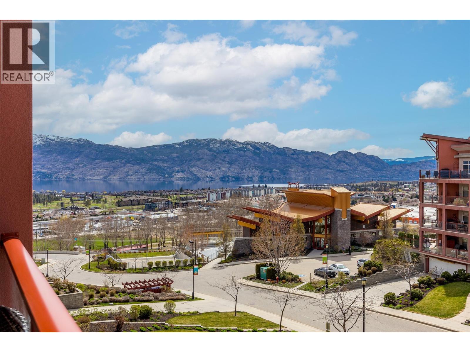 411 3211 Skyview Lane, West Kelowna