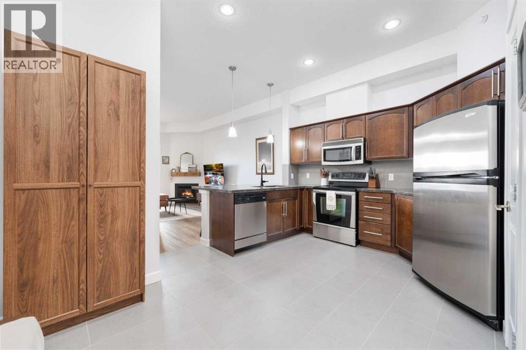 Single Family House for Sale in    Avenue NE Renfrew Calgary 