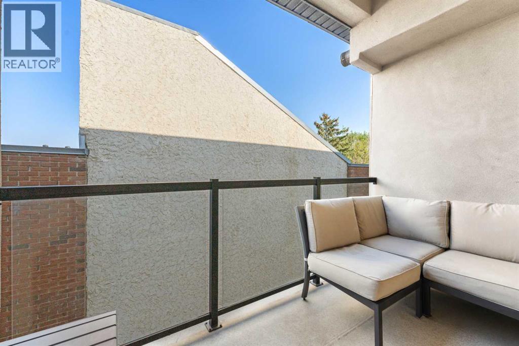 Single Family House for Sale in    Avenue NE Renfrew Calgary 