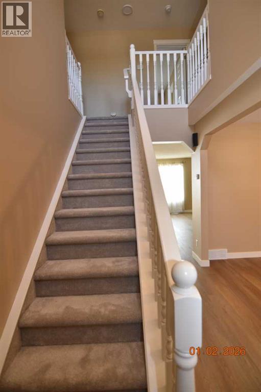 Single Family House for Sale in  Somerglen Way SW Somerset Calgary 