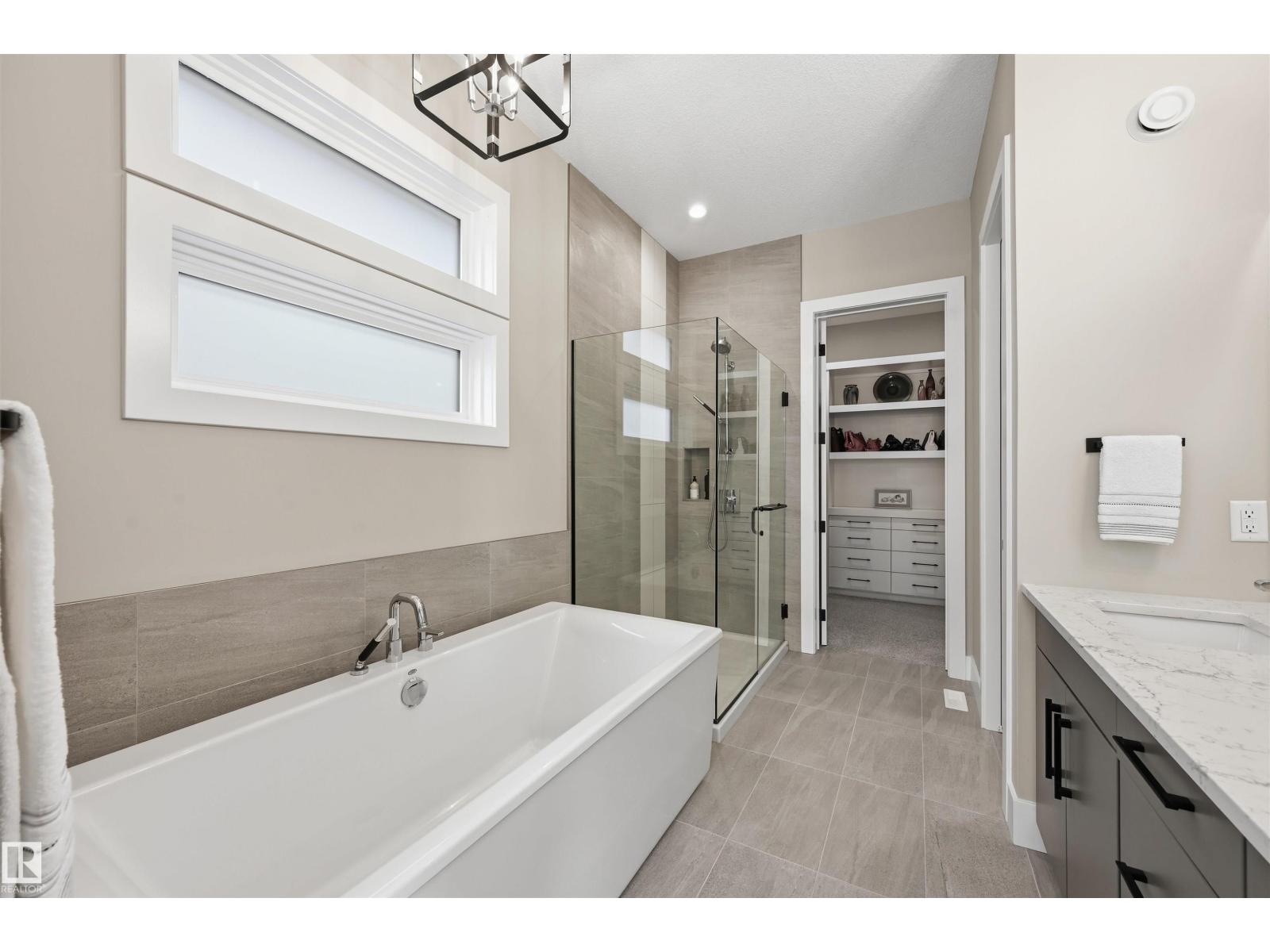 4605 KNIGHT PT SW, Edmonton