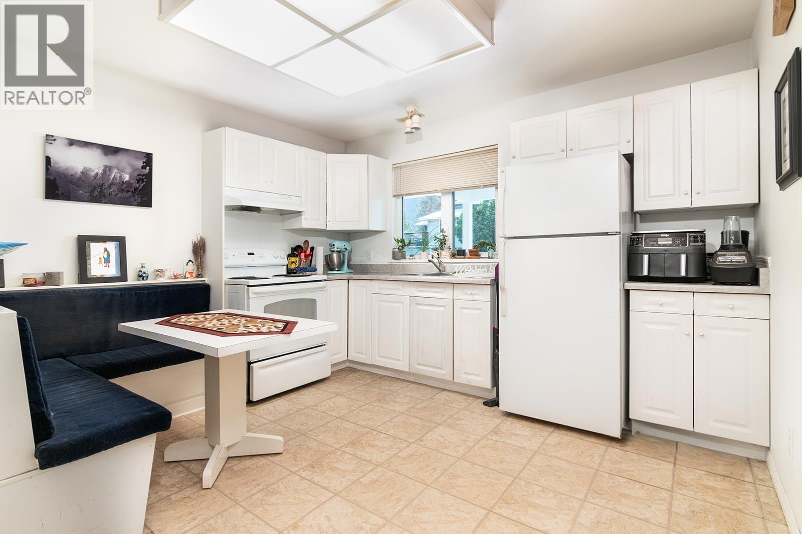 7403 HARROW ROAD, Pemberton