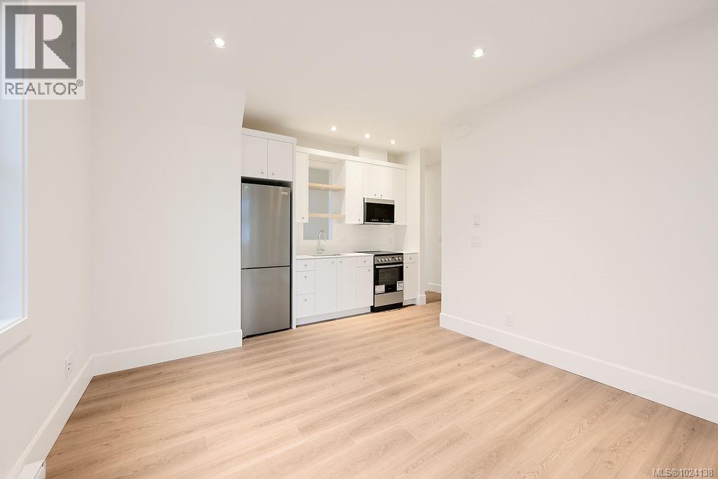  1047 Falkland Road, Oak Bay