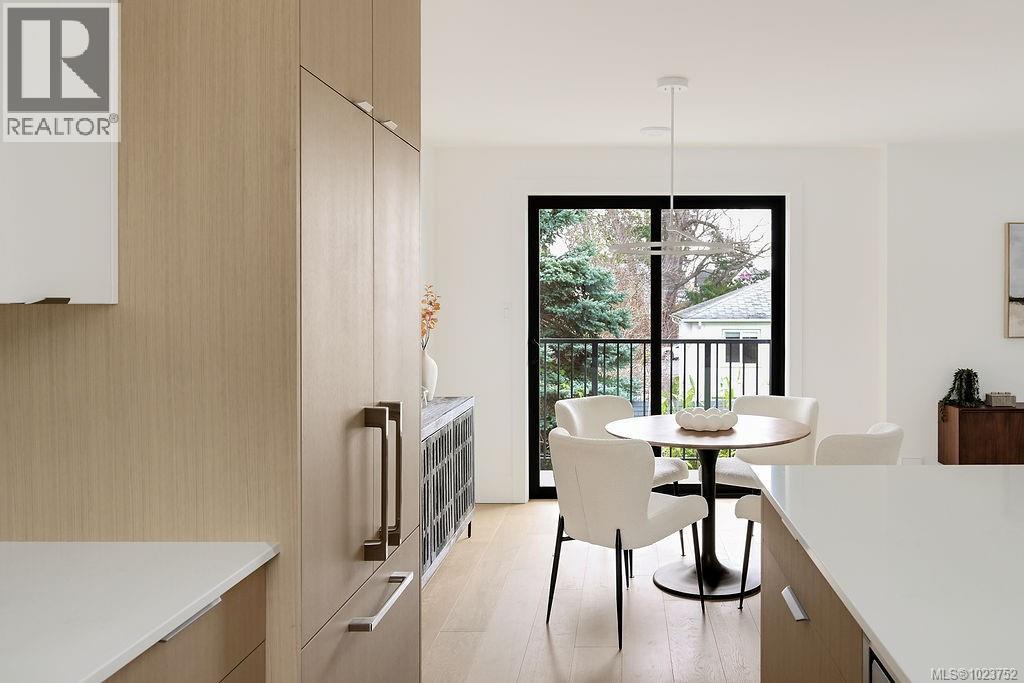 3 2268 Bowker Avenue, Oak Bay