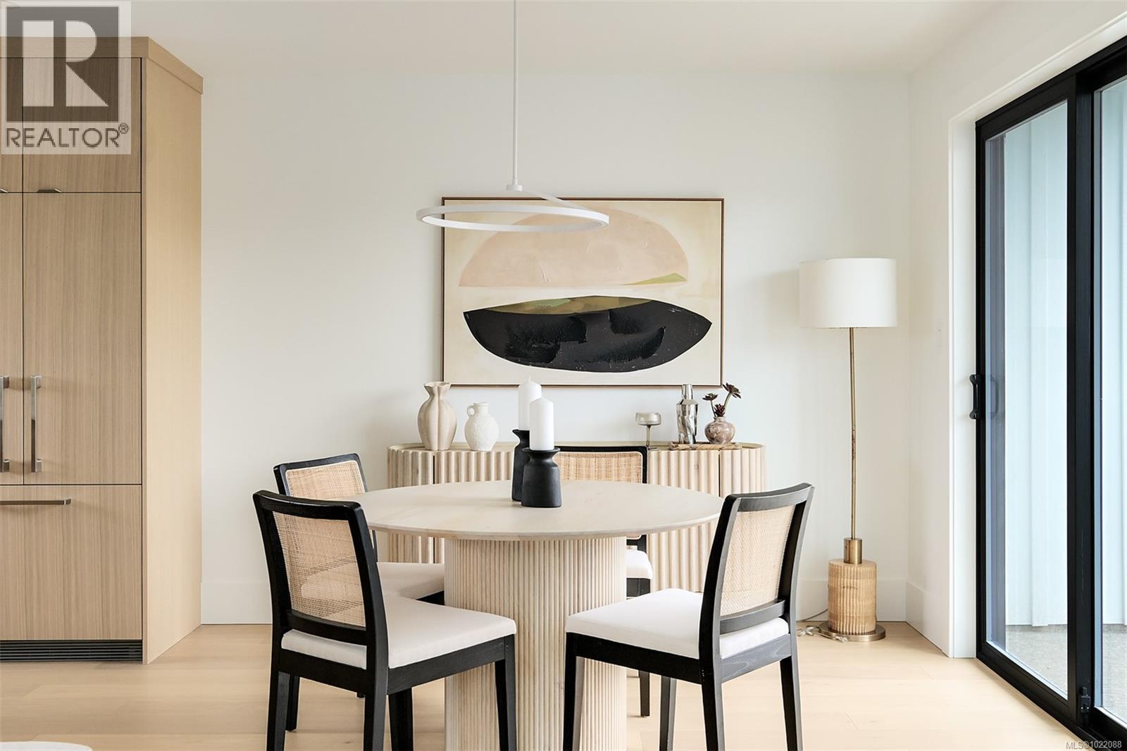 1 2268 Bowker Avenue, Oak Bay