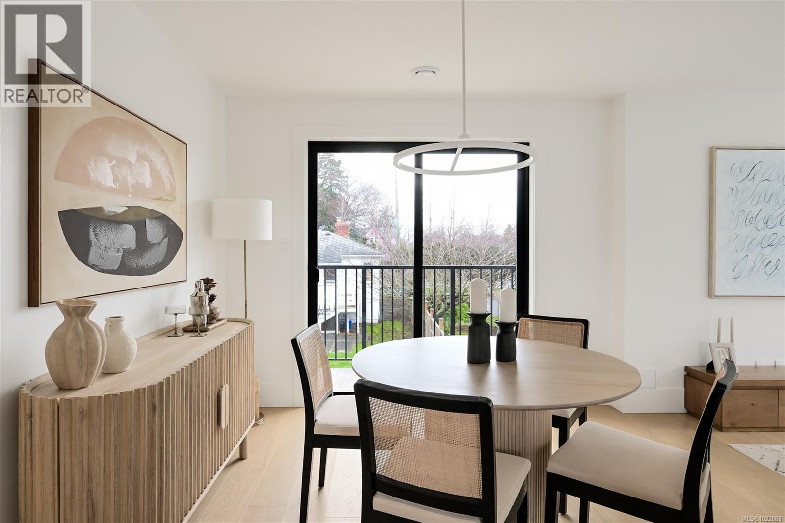 1 2268 Bowker Avenue, Oak Bay