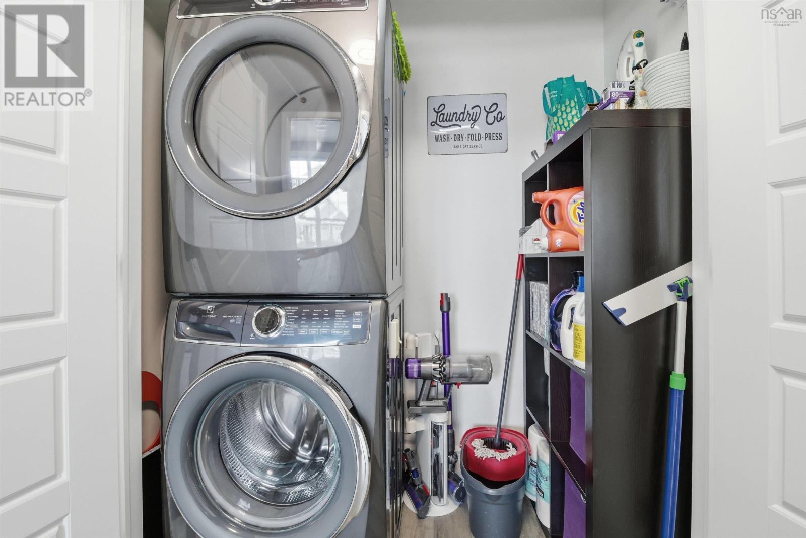 Property 21 of 30 of 35 Elizabeth Avenue