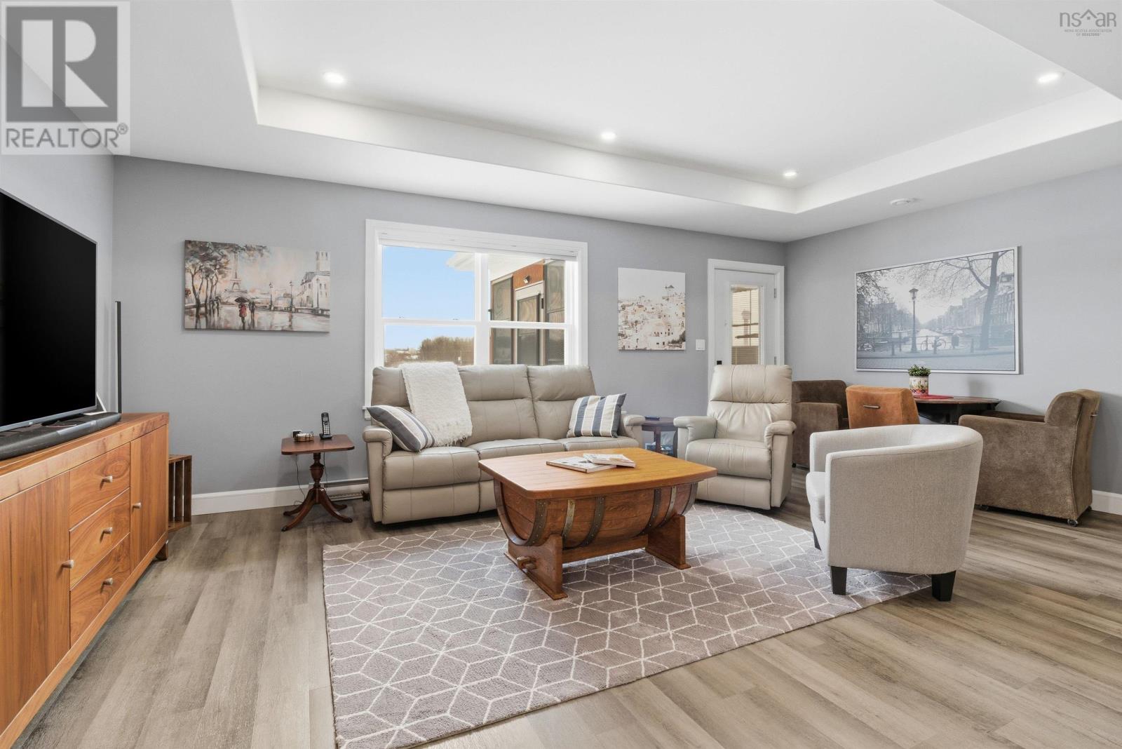 Property 5 of 30 of 35 Elizabeth Avenue