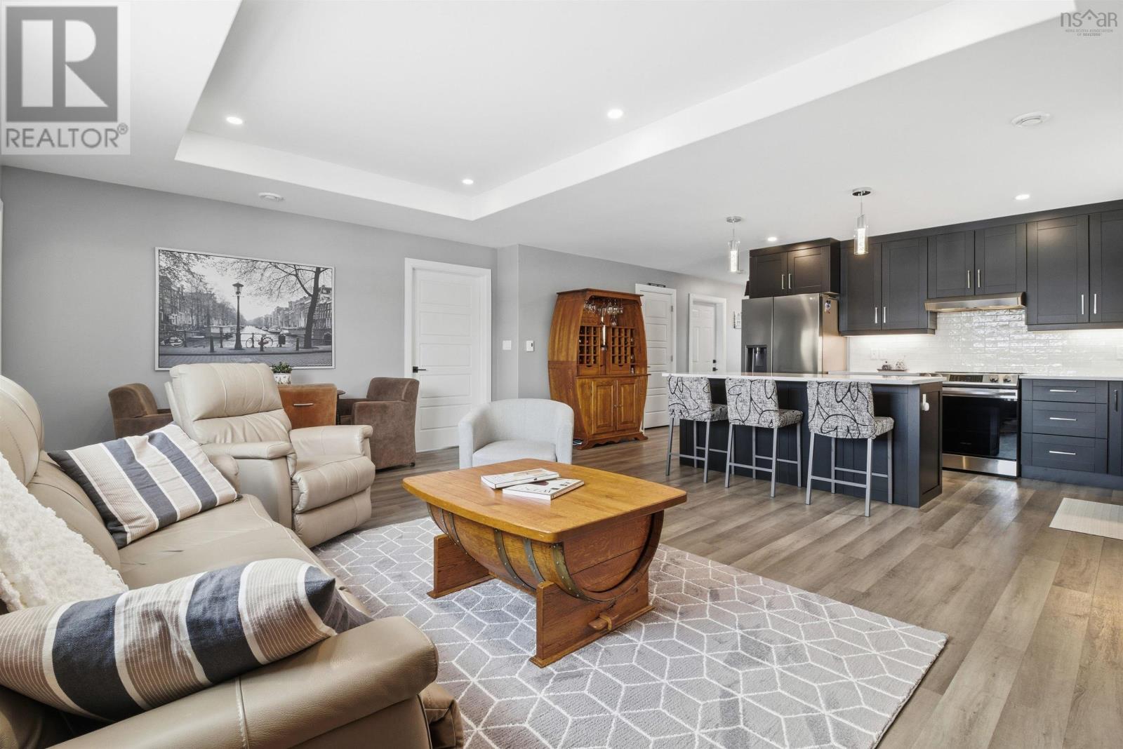 Property 7 of 30 of 35 Elizabeth Avenue