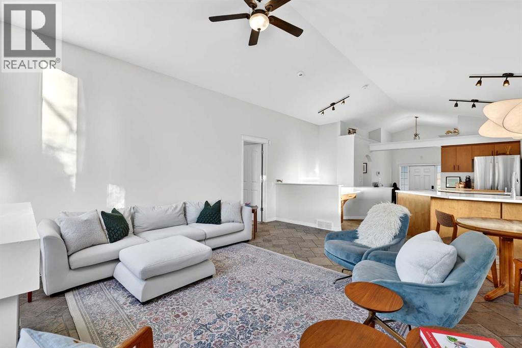 Single Family House Bungalow for Sale in  Douglasdale Boulevard SE Douglasdale/Glen Calgary 